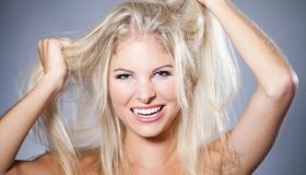 A kiszőkített haj regenerálásának leggyorsabb módja