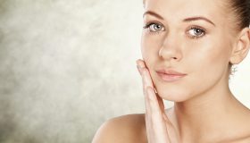 Most megmutatjuk hogyan lehet hibátlan arcbőröd! A 9 legjobb C vitaminos szérum